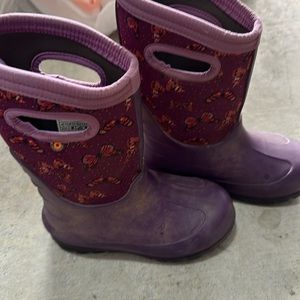 Kids BOGS size 11